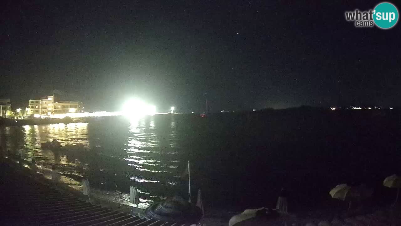 Spletna kamera Terza Spiaggia Golfo Aranci – Pogled na plažo v živo