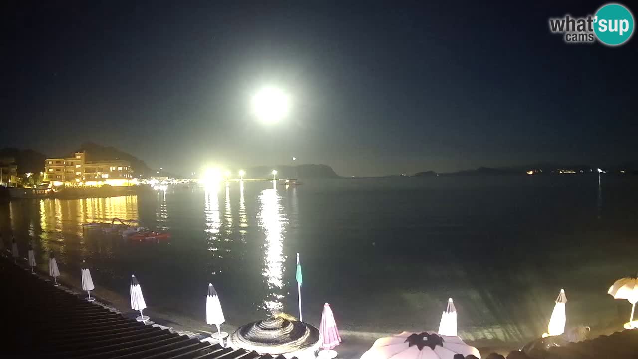 Spletna kamera Terza Spiaggia Golfo Aranci – Pogled na plažo v živo