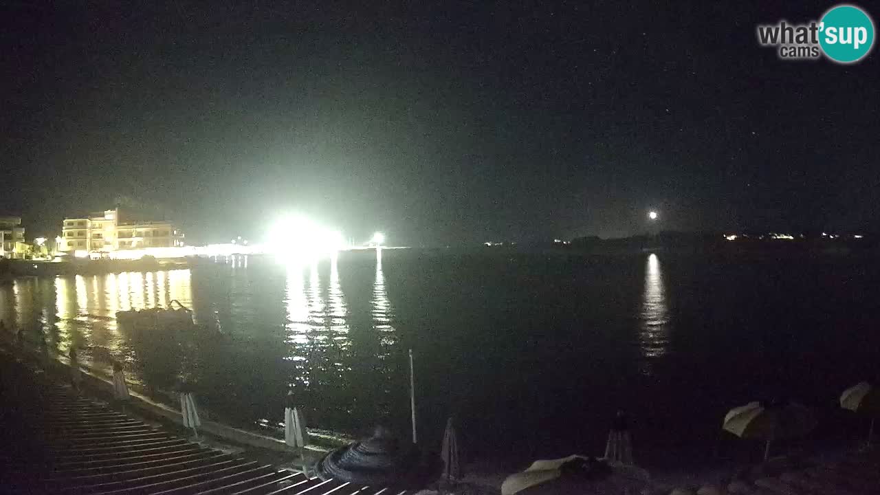Spletna kamera Terza Spiaggia Golfo Aranci – Pogled na plažo v živo