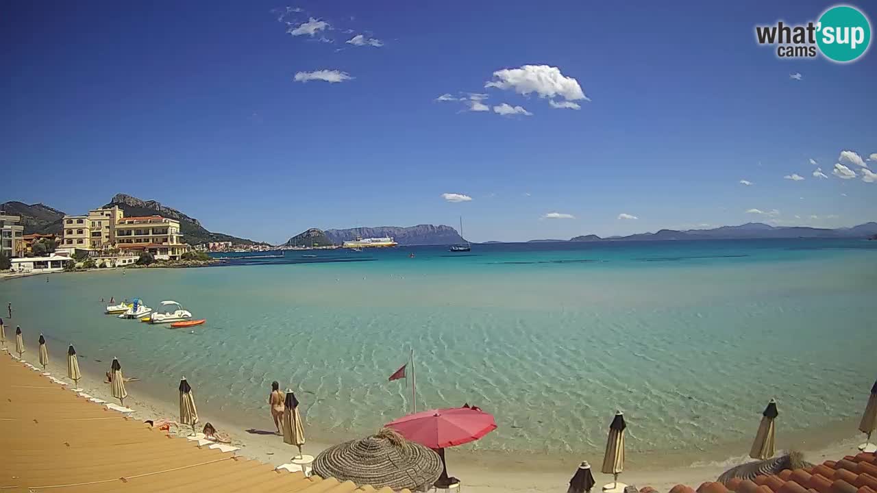 Spletna kamera Terza Spiaggia Golfo Aranci – Pogled na plažo v živo