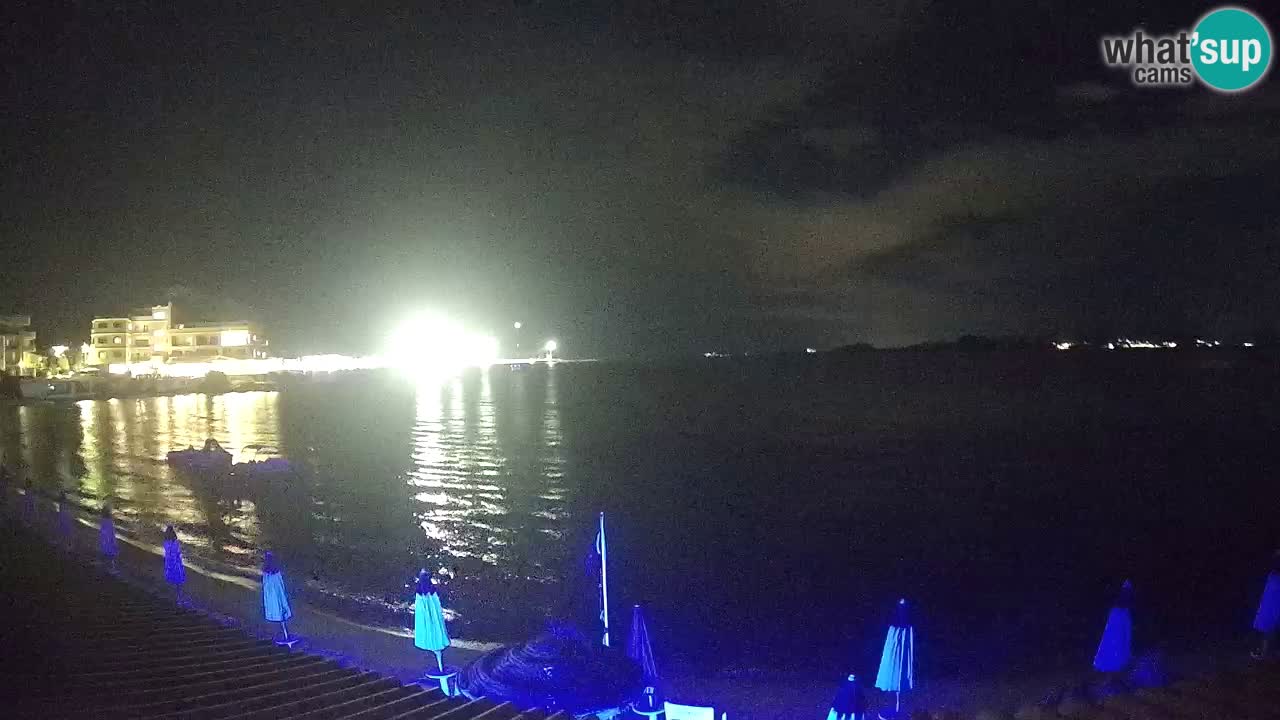 Spletna kamera Terza Spiaggia Golfo Aranci – Pogled na plažo v živo