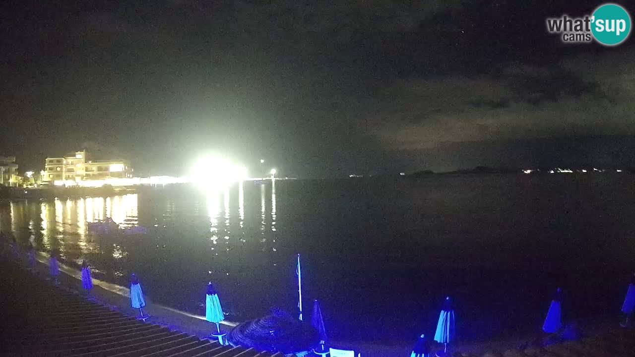 Spletna kamera Terza Spiaggia Golfo Aranci – Pogled na plažo v živo