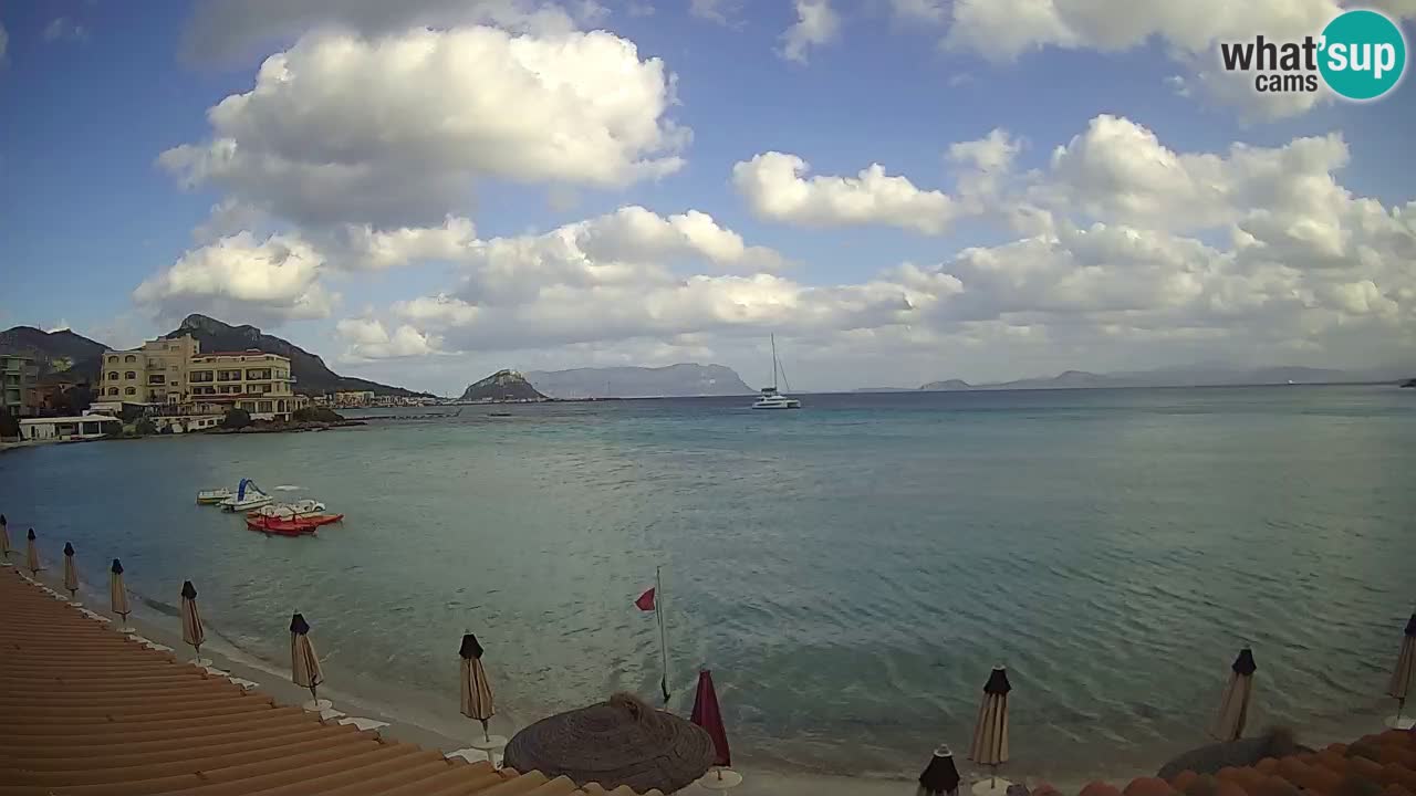 Spletna kamera Terza Spiaggia Golfo Aranci – Pogled na plažo v živo