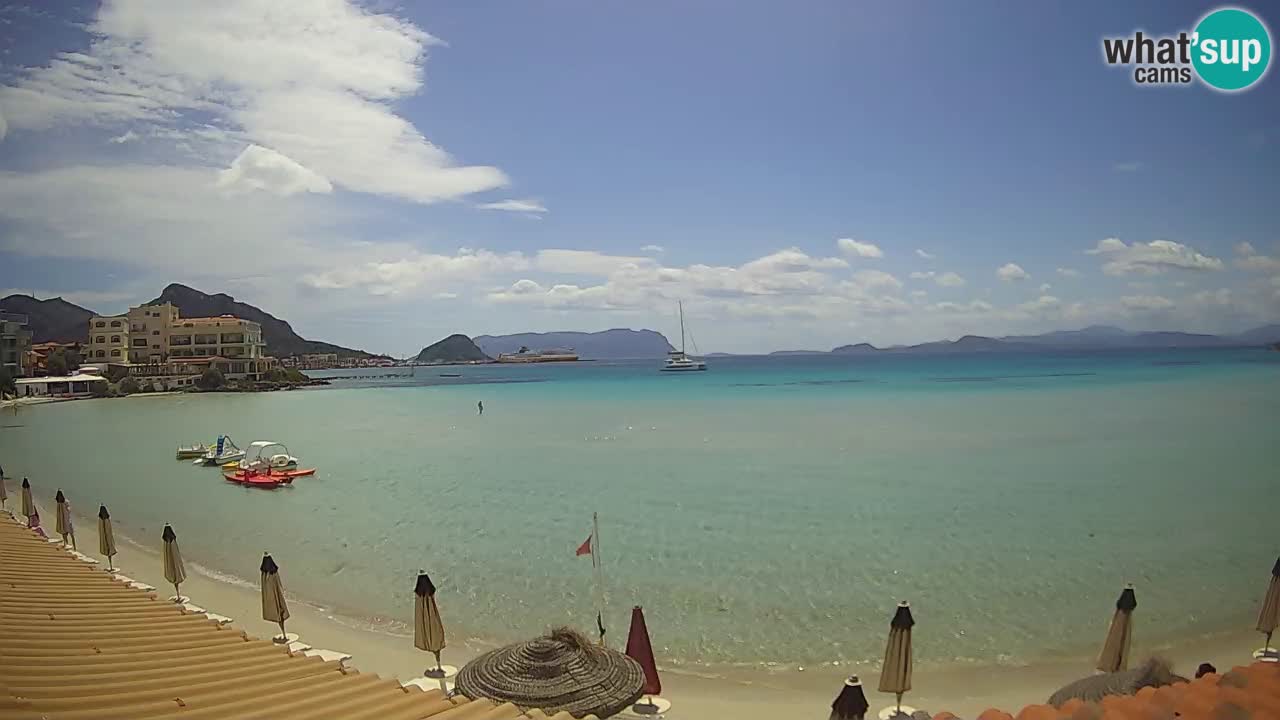 Spletna kamera Terza Spiaggia Golfo Aranci – Pogled na plažo v živo