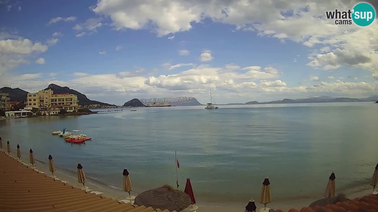 Spletna kamera Terza Spiaggia Golfo Aranci – Pogled na plažo v živo