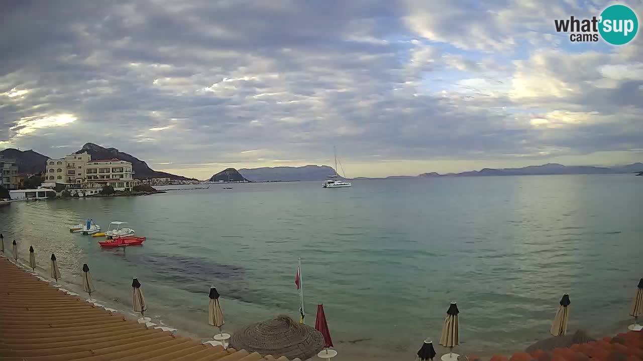 Web kamera Terza Spiaggia Golfo Aranci – Pogled uživo na plažu