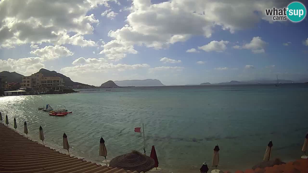 Spletna kamera Terza Spiaggia Golfo Aranci – Pogled na plažo v živo