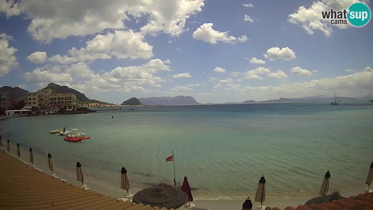 Spletna kamera Terza Spiaggia Golfo Aranci – Pogled na plažo v živo
