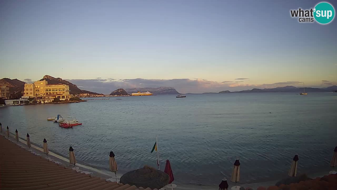 Web kamera Terza Spiaggia Golfo Aranci – Pogled uživo na plažu