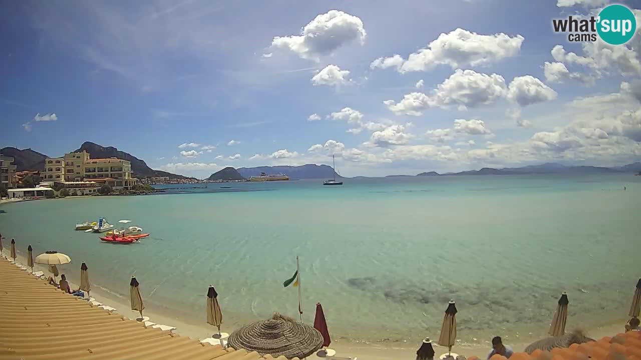 Spletna kamera Terza Spiaggia Golfo Aranci – Pogled na plažo v živo