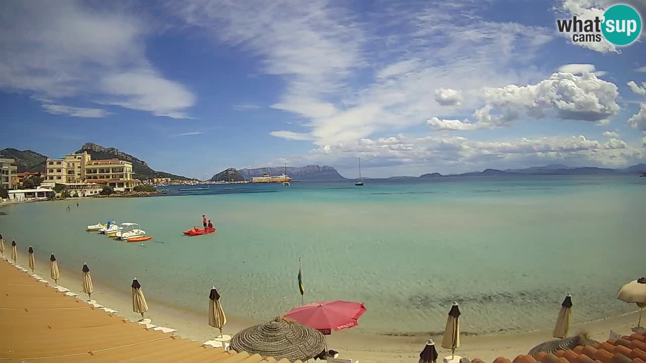 Spletna kamera Terza Spiaggia Golfo Aranci – Pogled na plažo v živo