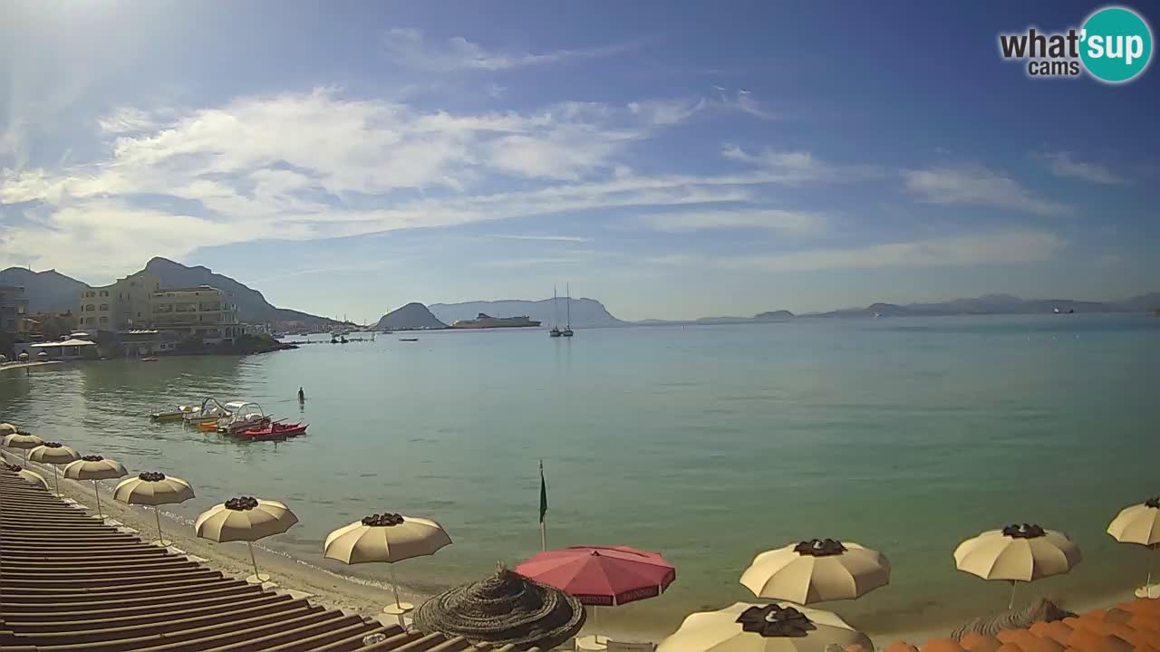 Spletna kamera Terza Spiaggia Golfo Aranci – Pogled na plažo v živo