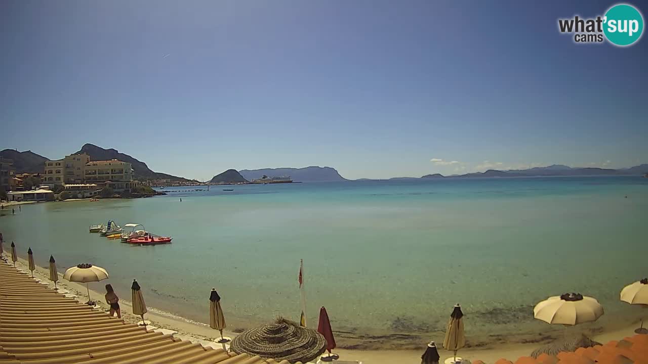 Spletna kamera Terza Spiaggia Golfo Aranci – Pogled na plažo v živo