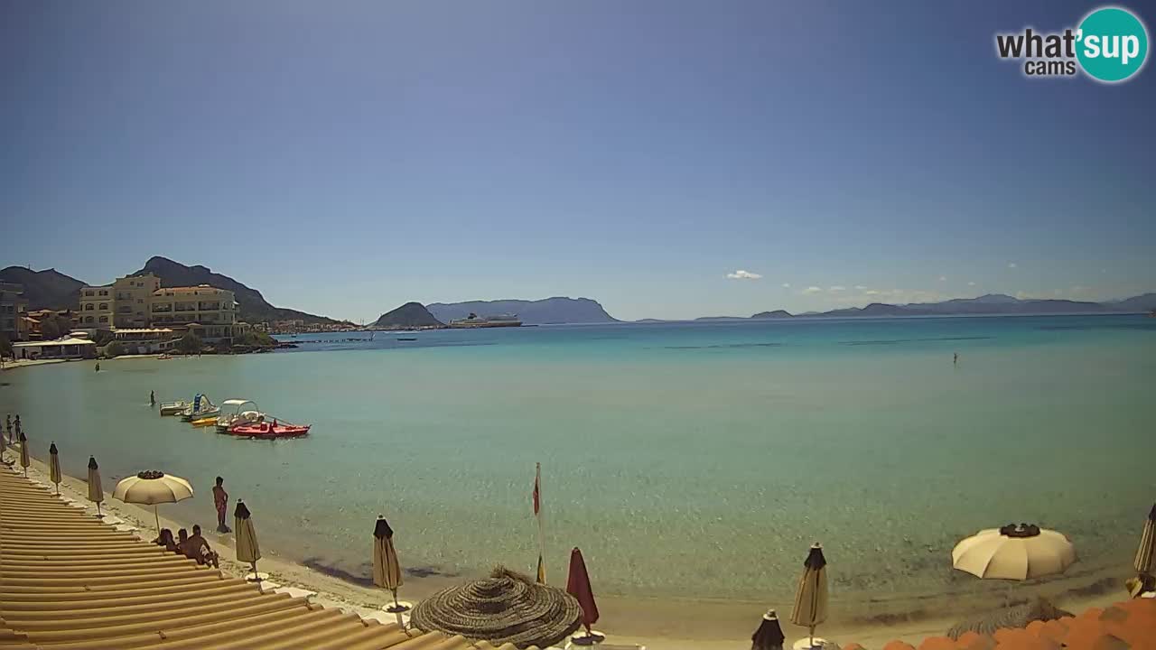 Spletna kamera Terza Spiaggia Golfo Aranci – Pogled na plažo v živo