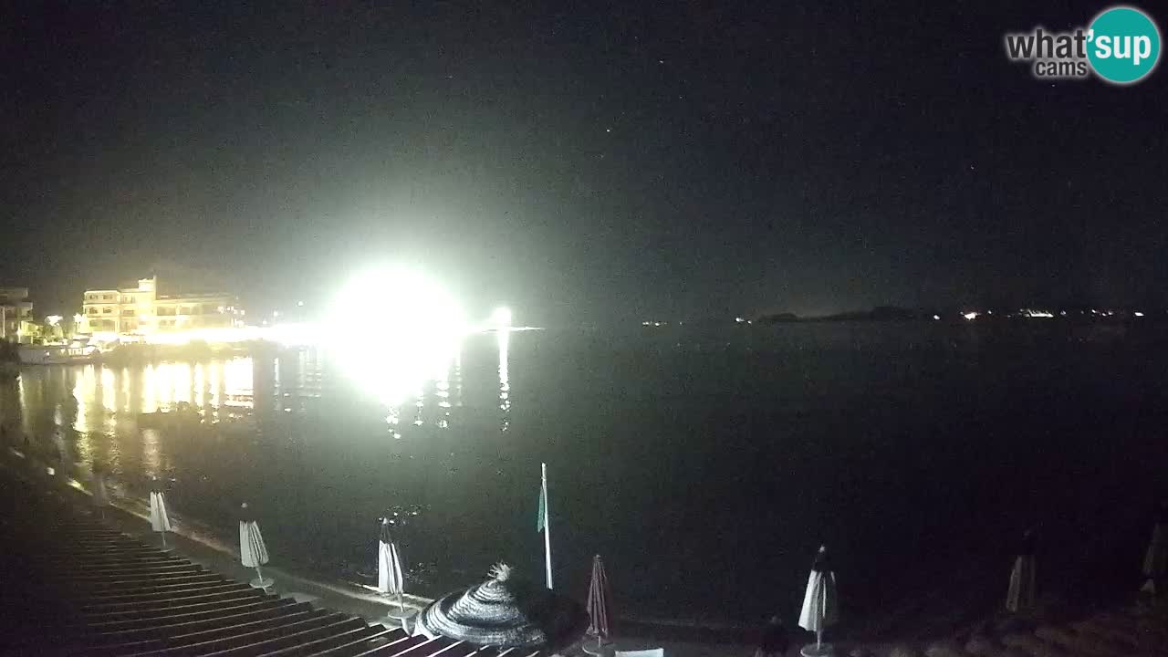 Spletna kamera Terza Spiaggia Golfo Aranci – Pogled na plažo v živo