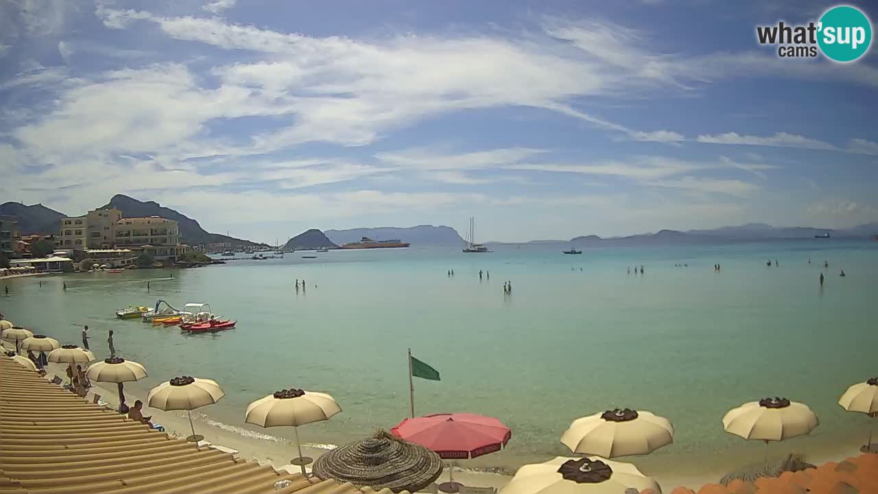 Spletna kamera Terza Spiaggia Golfo Aranci – Pogled na plažo v živo