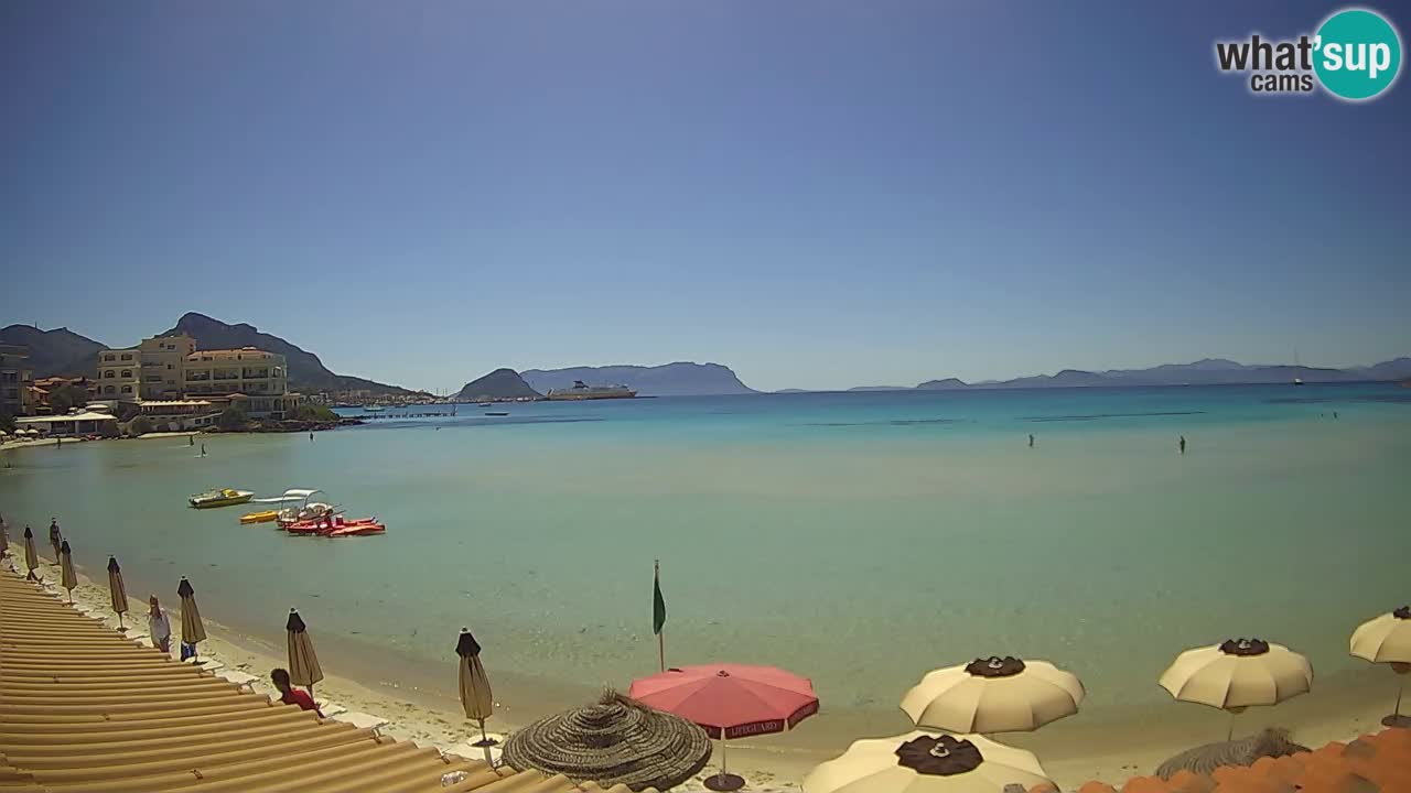 Spletna kamera Terza Spiaggia Golfo Aranci – Pogled na plažo v živo