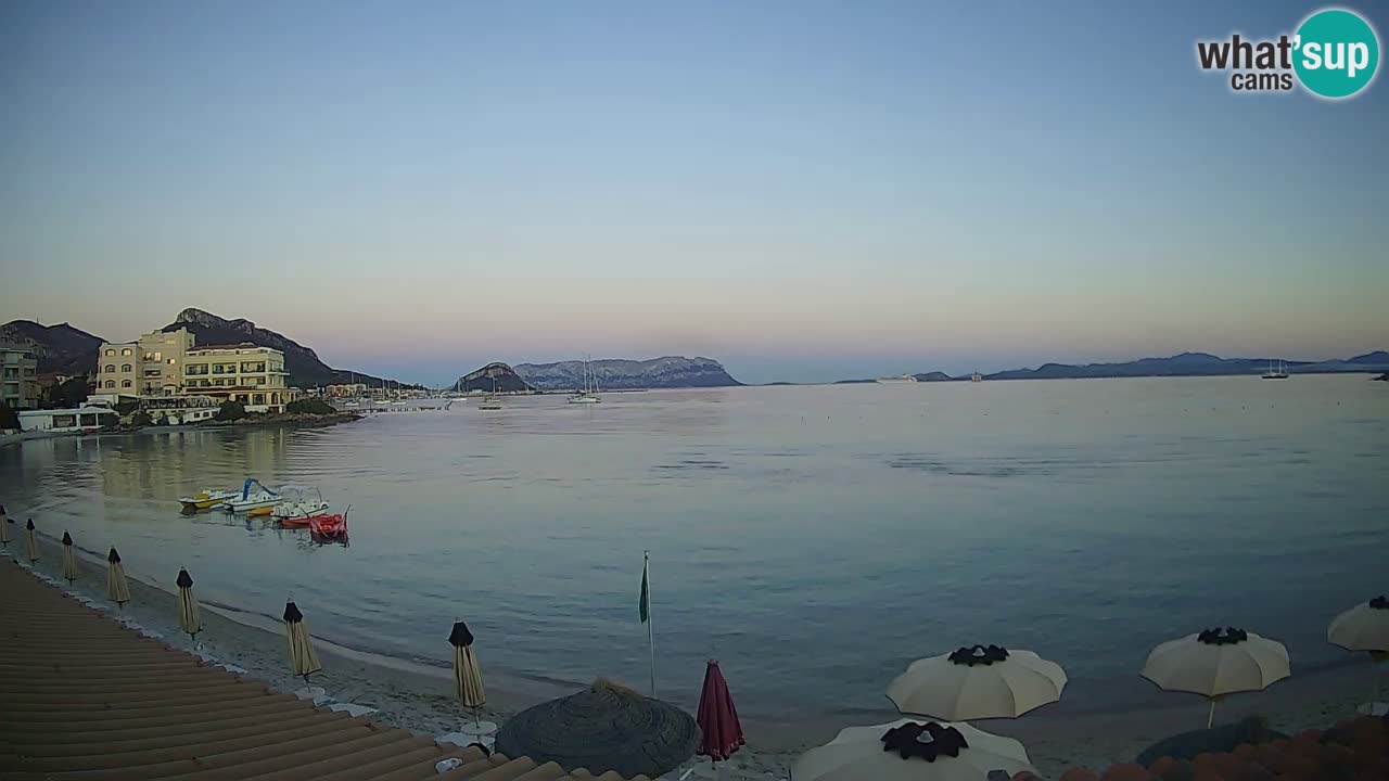 Web kamera Terza Spiaggia Golfo Aranci – Pogled uživo na plažu