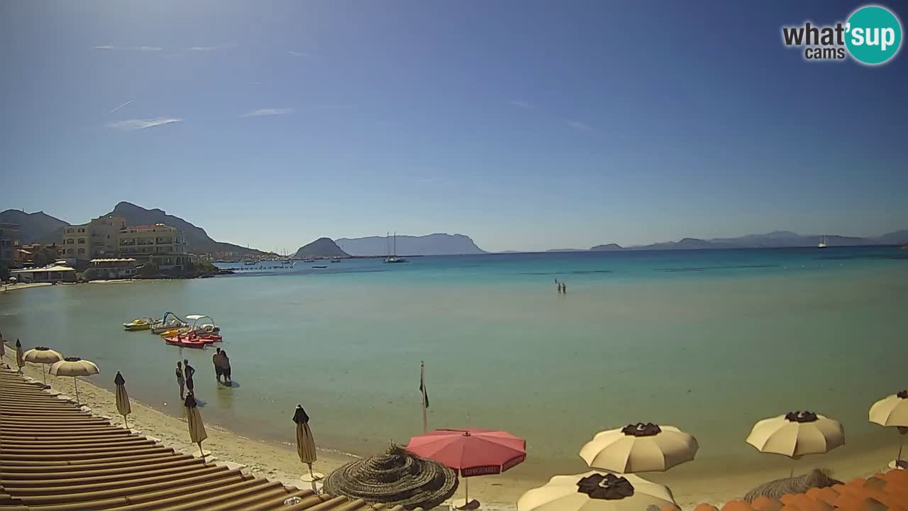 Spletna kamera Terza Spiaggia Golfo Aranci – Pogled na plažo v živo