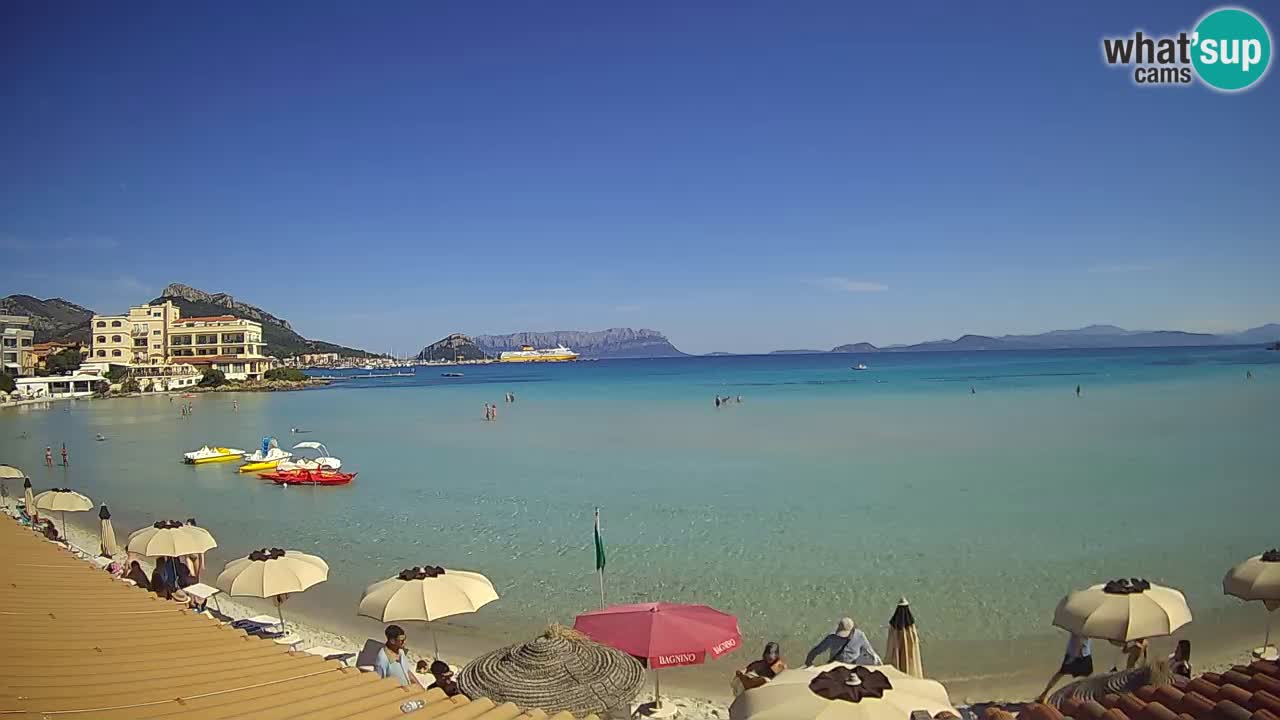 Spletna kamera Terza Spiaggia Golfo Aranci – Pogled na plažo v živo