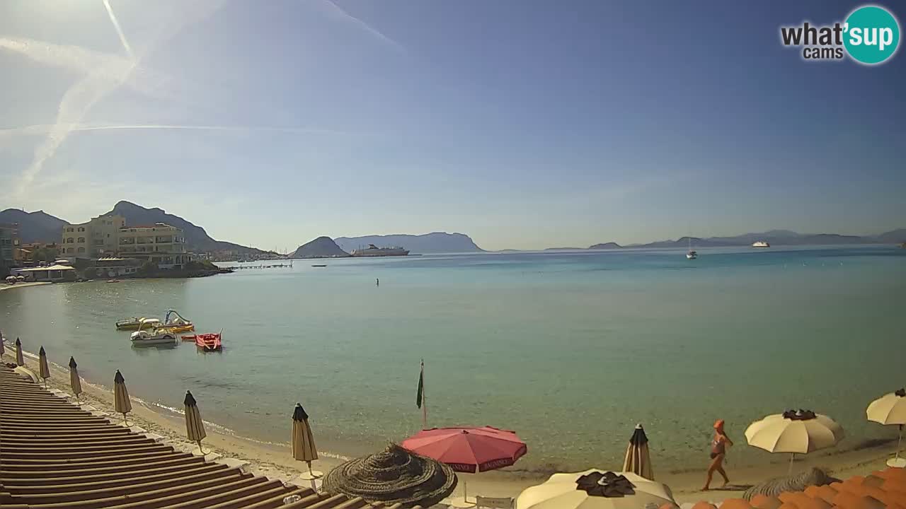 Spletna kamera Terza Spiaggia Golfo Aranci – Pogled na plažo v živo