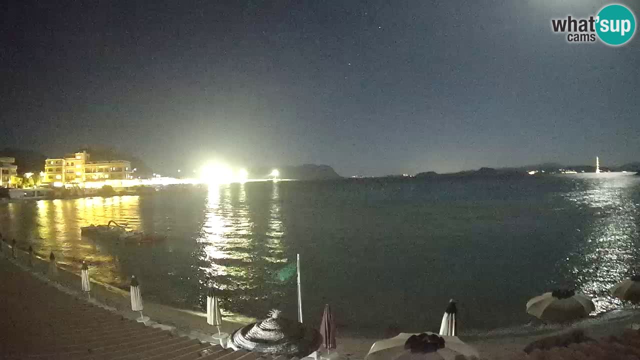 Spletna kamera Terza Spiaggia Golfo Aranci – Pogled na plažo v živo