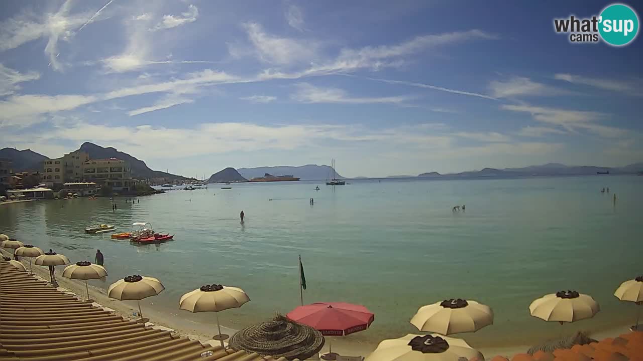 Spletna kamera Terza Spiaggia Golfo Aranci – Pogled na plažo v živo
