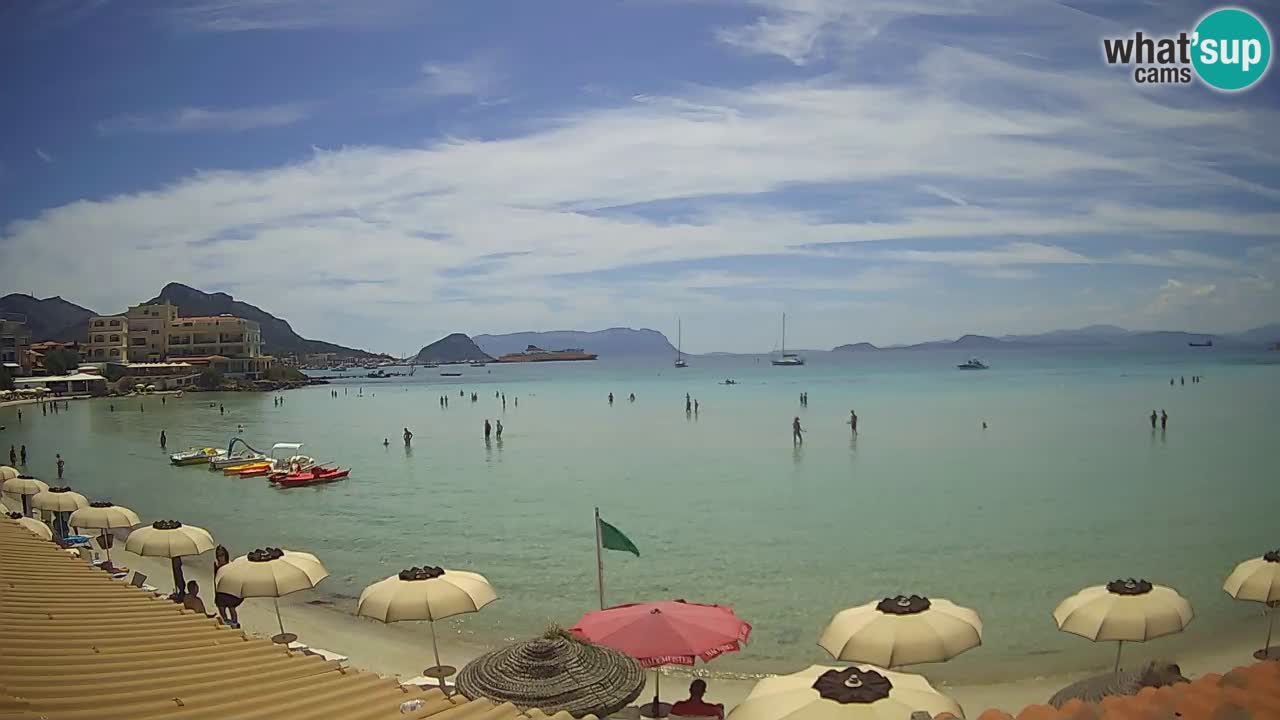 Spletna kamera Terza Spiaggia Golfo Aranci – Pogled na plažo v živo
