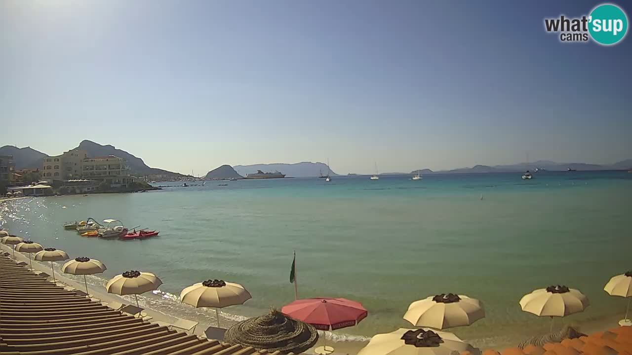 Spletna kamera Terza Spiaggia Golfo Aranci – Pogled na plažo v živo