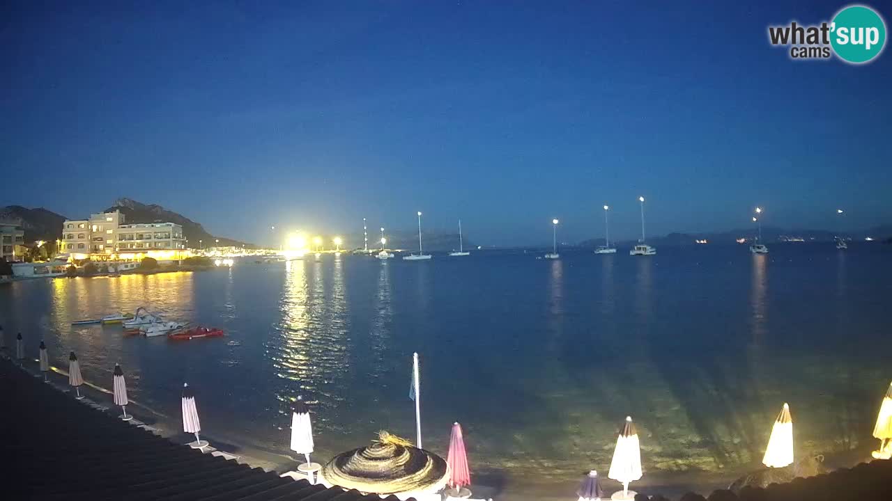 Spletna kamera Terza Spiaggia Golfo Aranci – Pogled na plažo v živo
