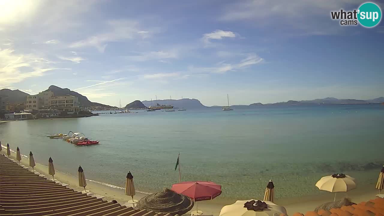 Spletna kamera Terza Spiaggia Golfo Aranci – Pogled na plažo v živo