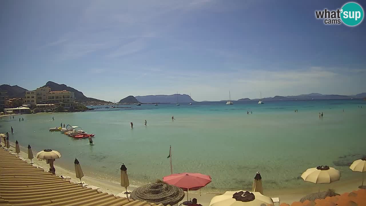 Spletna kamera Terza Spiaggia Golfo Aranci – Pogled na plažo v živo