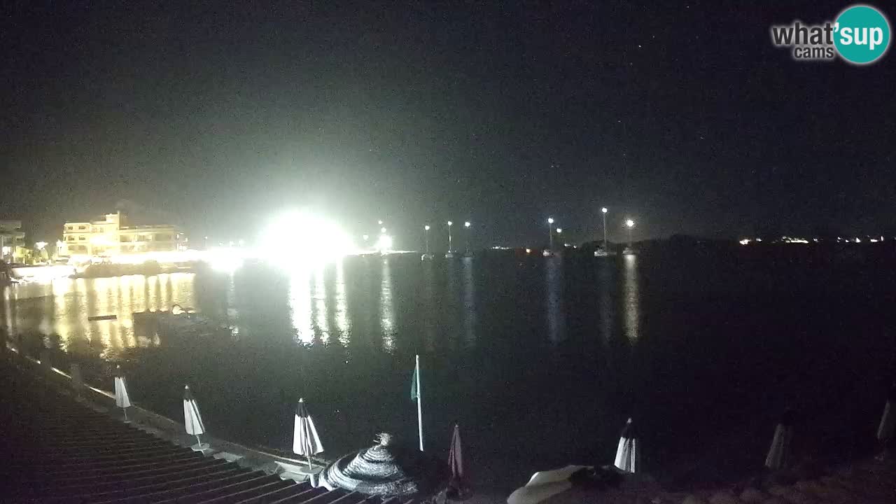 Spletna kamera Terza Spiaggia Golfo Aranci – Pogled na plažo v živo