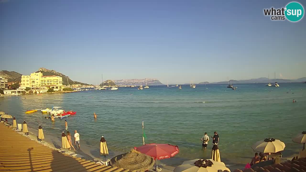 Spletna kamera Terza Spiaggia Golfo Aranci – Pogled na plažo v živo