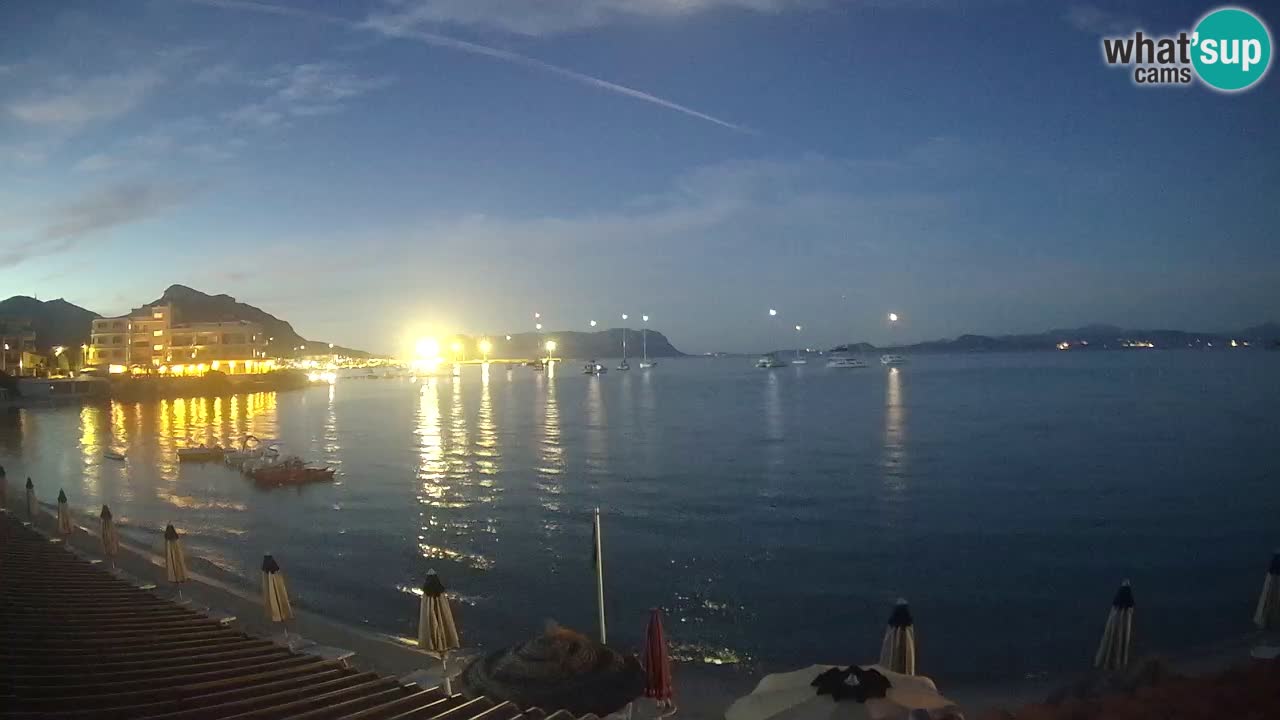 Spletna kamera Terza Spiaggia Golfo Aranci – Pogled na plažo v živo
