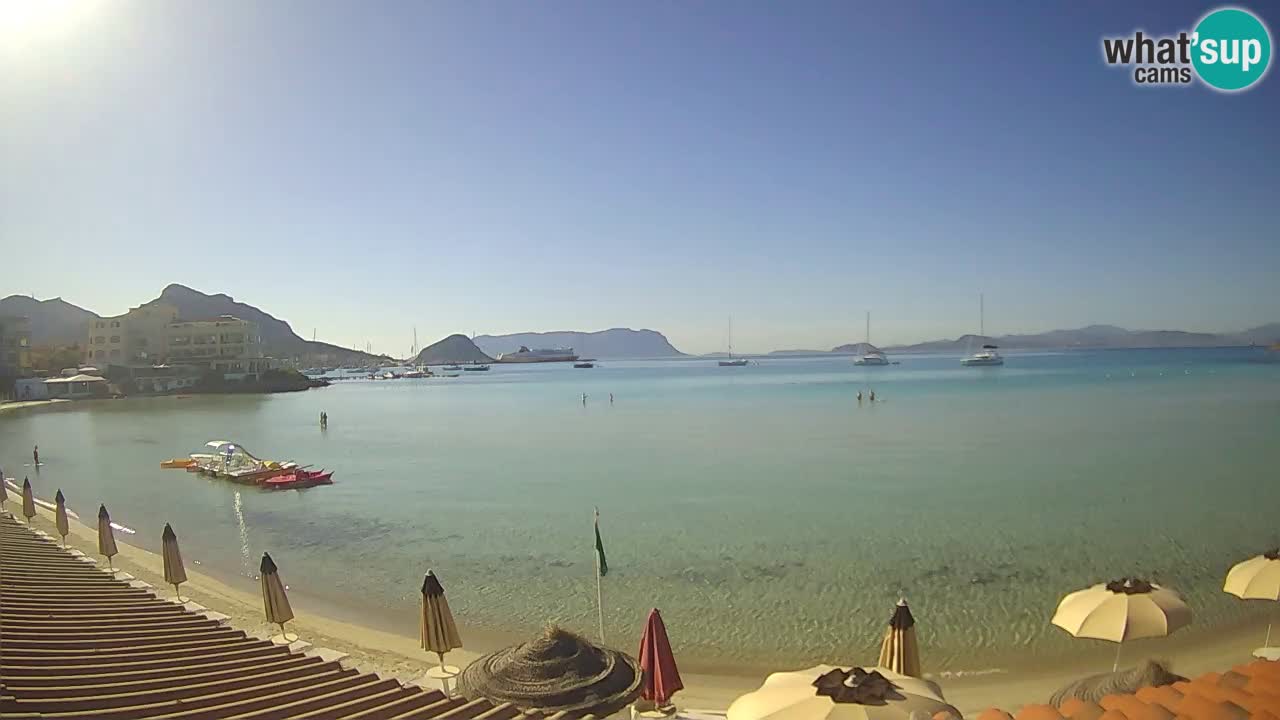 Spletna kamera Terza Spiaggia Golfo Aranci – Pogled na plažo v živo