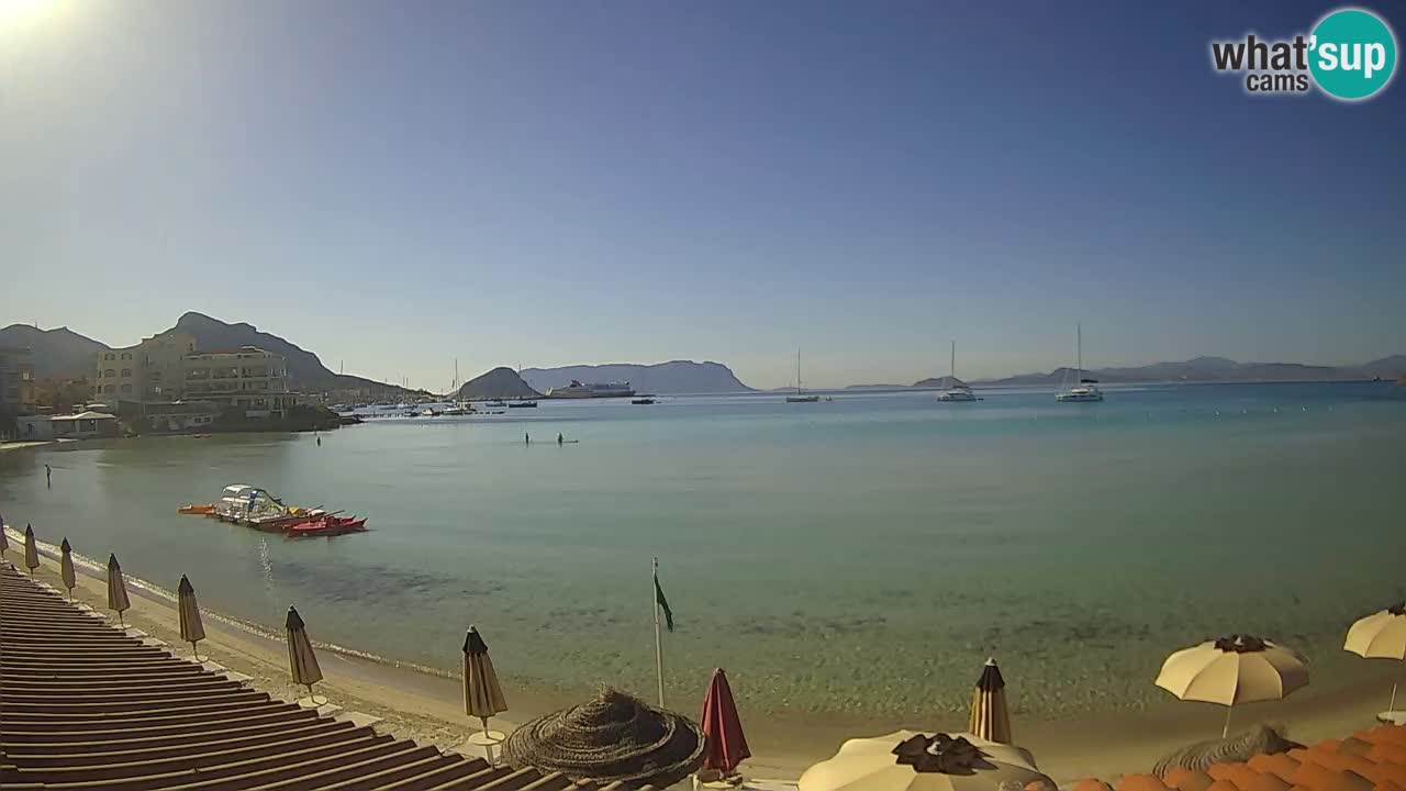 Spletna kamera Terza Spiaggia Golfo Aranci – Pogled na plažo v živo