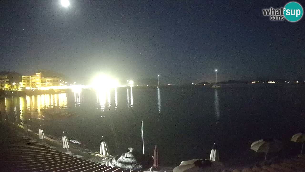 Spletna kamera Terza Spiaggia Golfo Aranci – Pogled na plažo v živo