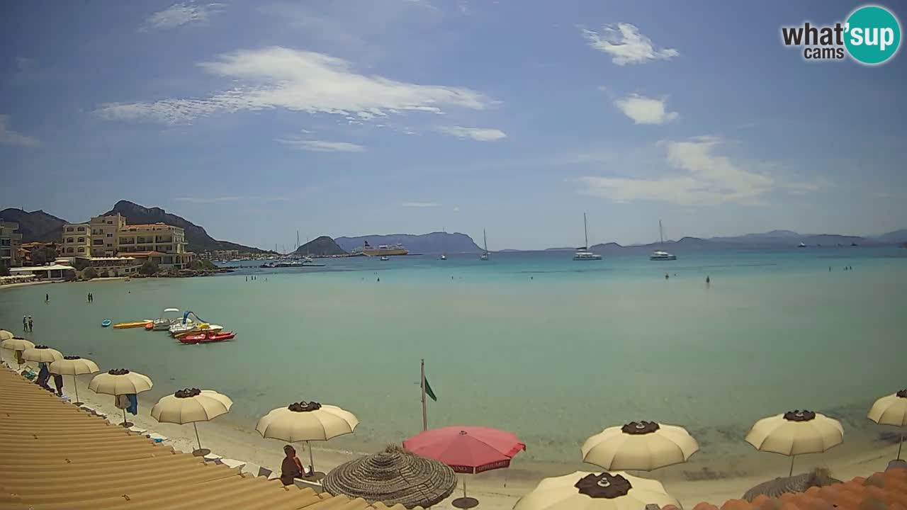 Spletna kamera Terza Spiaggia Golfo Aranci – Pogled na plažo v živo