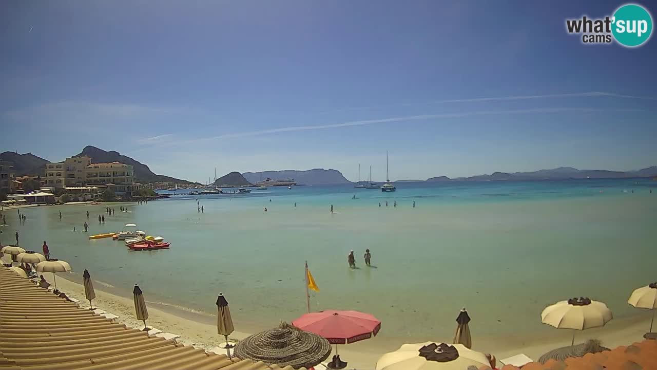Spletna kamera Terza Spiaggia Golfo Aranci – Pogled na plažo v živo