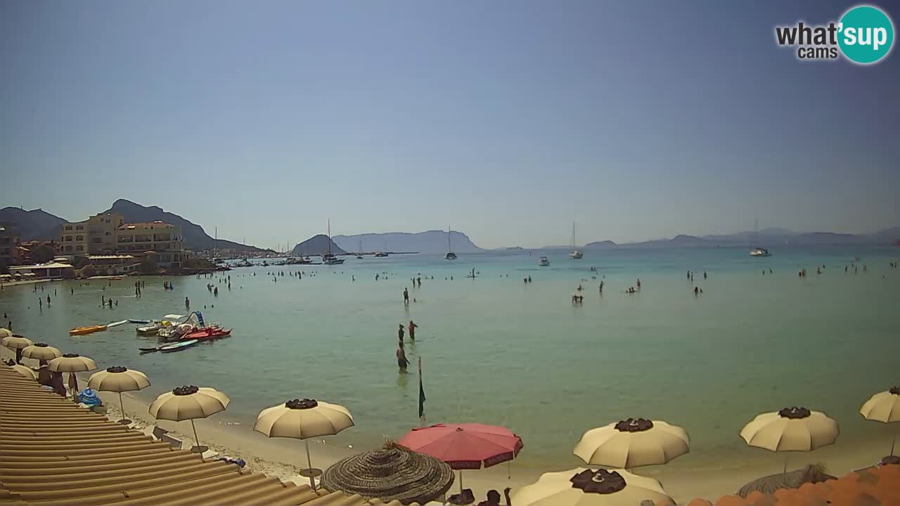 Spletna kamera Terza Spiaggia Golfo Aranci – Pogled na plažo v živo