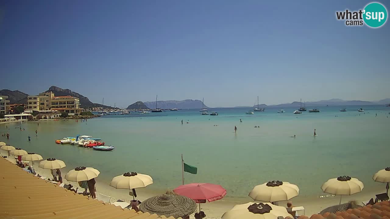 Spletna kamera Terza Spiaggia Golfo Aranci – Pogled na plažo v živo