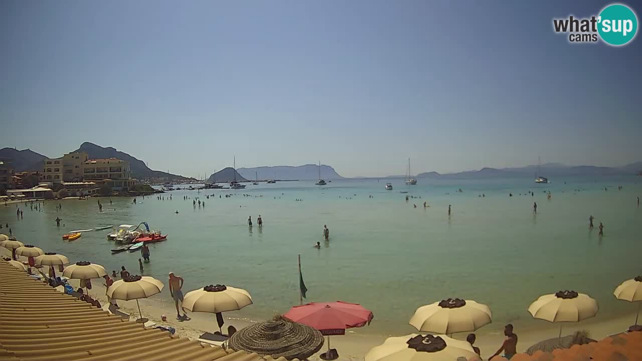 Spletna kamera Terza Spiaggia Golfo Aranci – Pogled na plažo v živo
