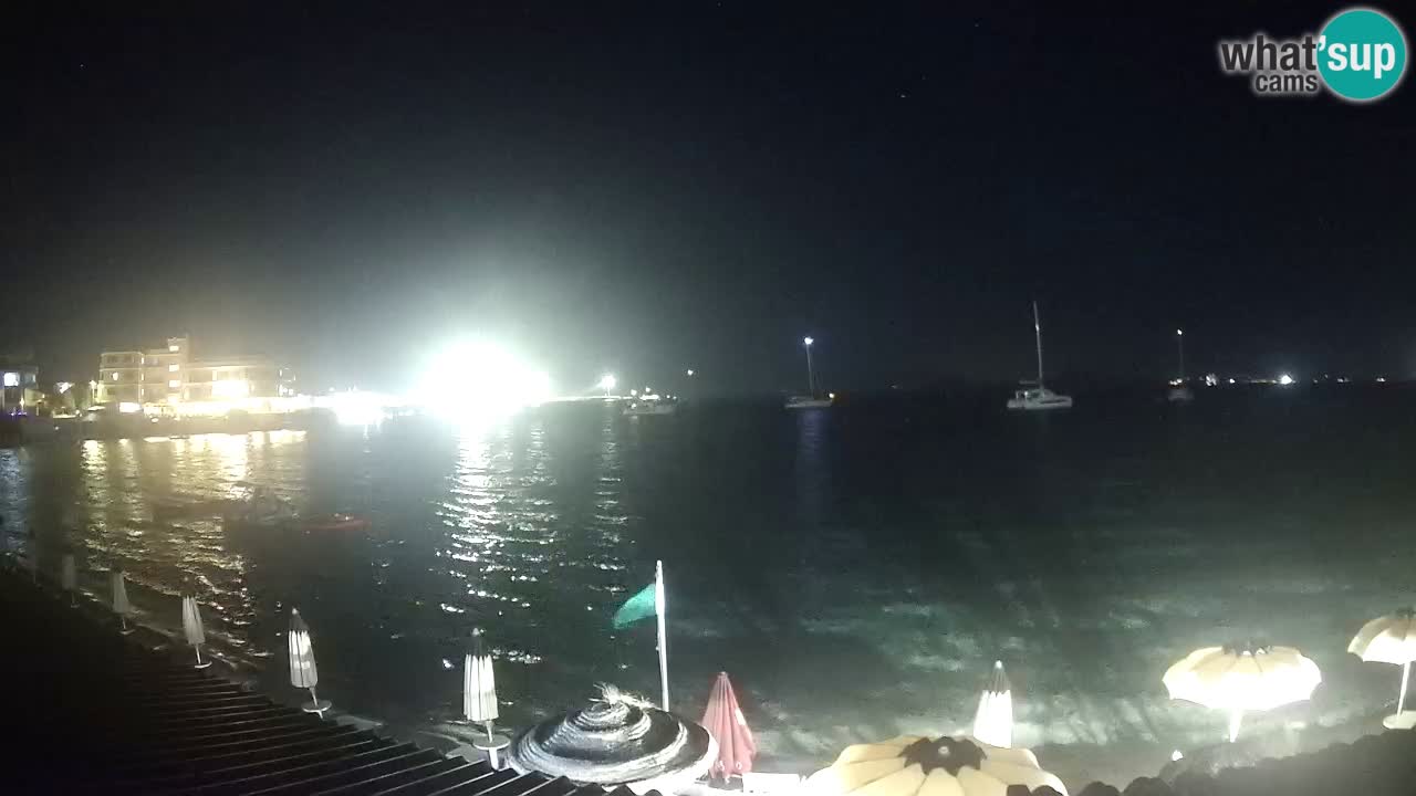 Spletna kamera Terza Spiaggia Golfo Aranci – Pogled na plažo v živo