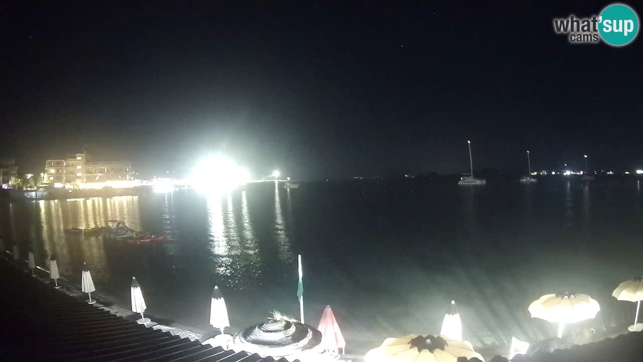 Spletna kamera Terza Spiaggia Golfo Aranci – Pogled na plažo v živo