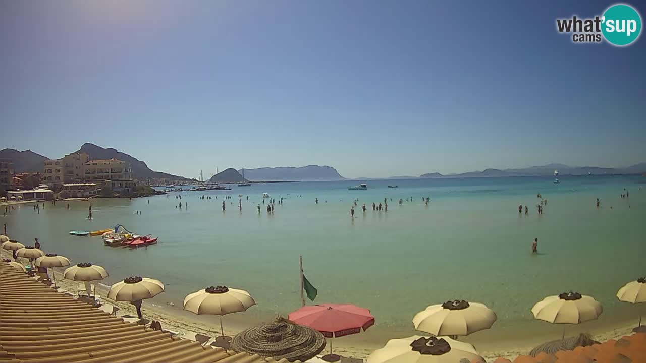 Spletna kamera Terza Spiaggia Golfo Aranci – Pogled na plažo v živo