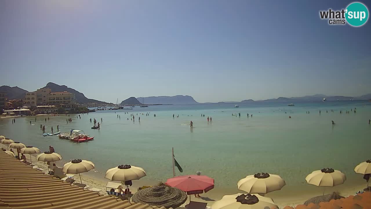 Spletna kamera Terza Spiaggia Golfo Aranci – Pogled na plažo v živo