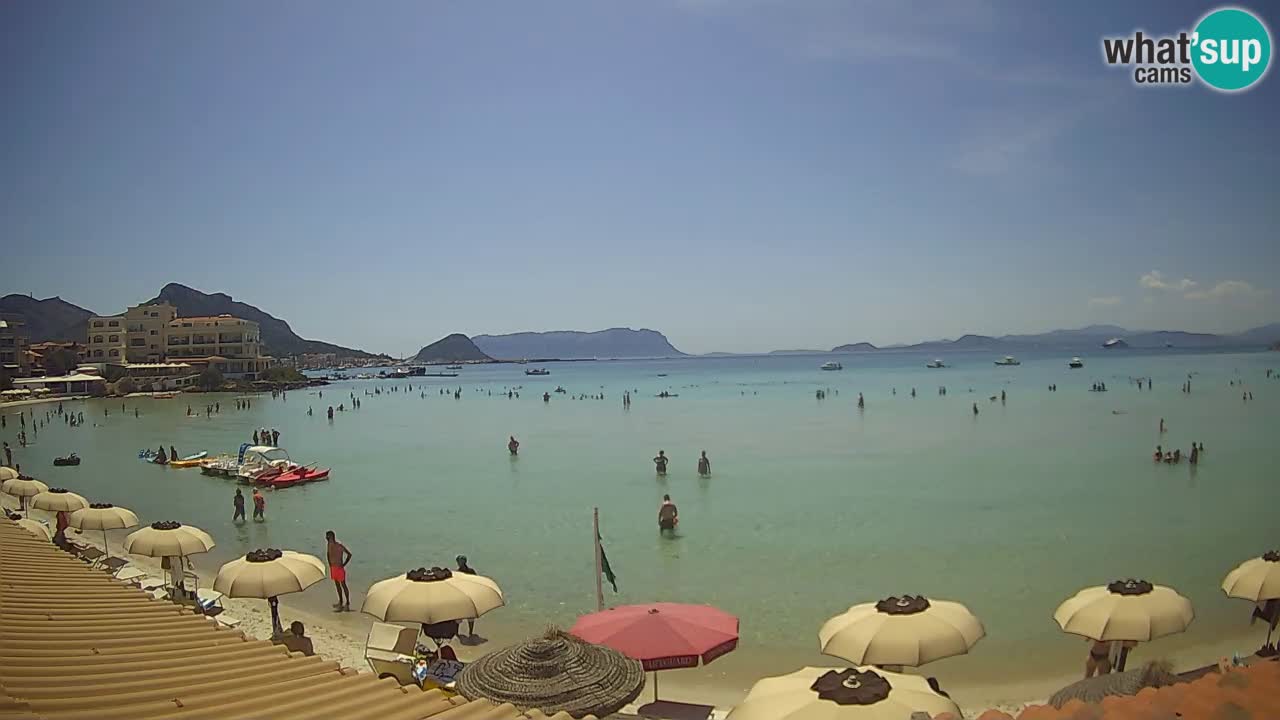 Spletna kamera Terza Spiaggia Golfo Aranci – Pogled na plažo v živo