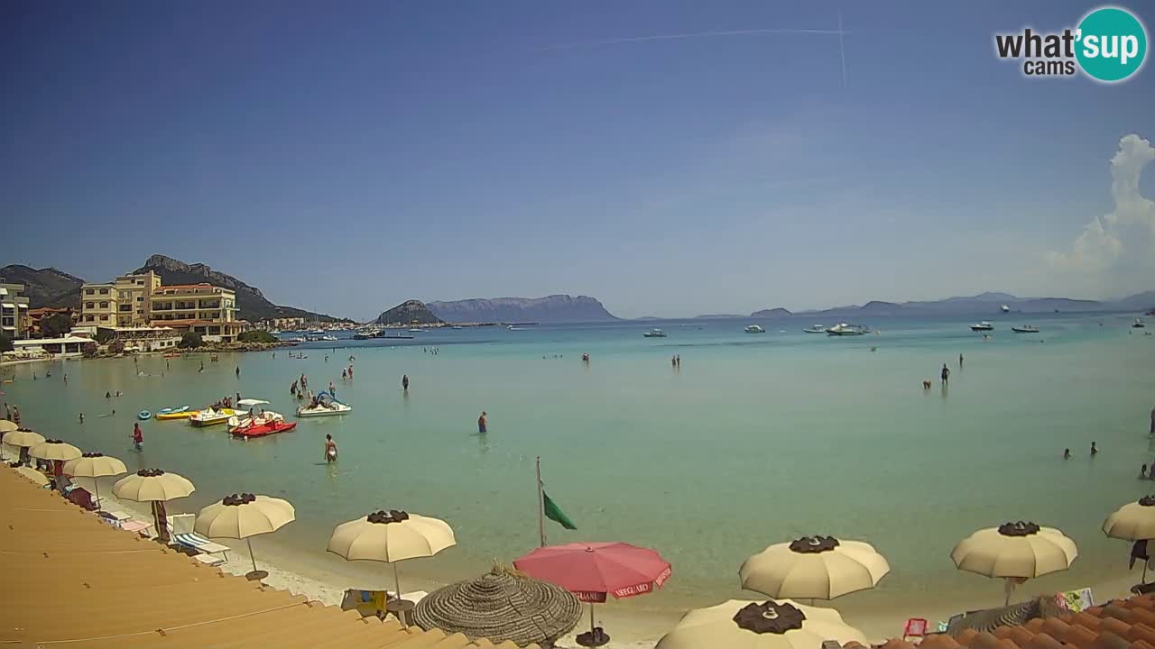 Spletna kamera Terza Spiaggia Golfo Aranci – Pogled na plažo v živo