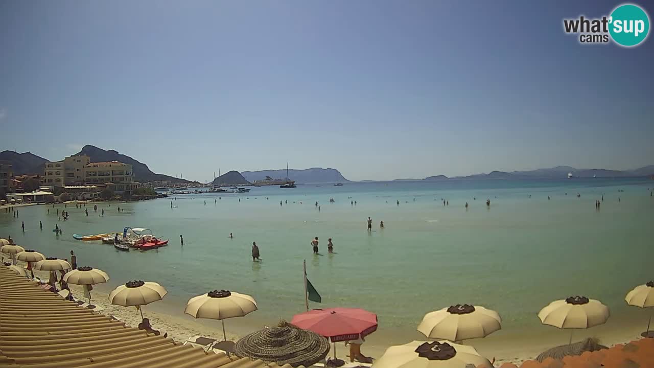 Spletna kamera Terza Spiaggia Golfo Aranci – Pogled na plažo v živo